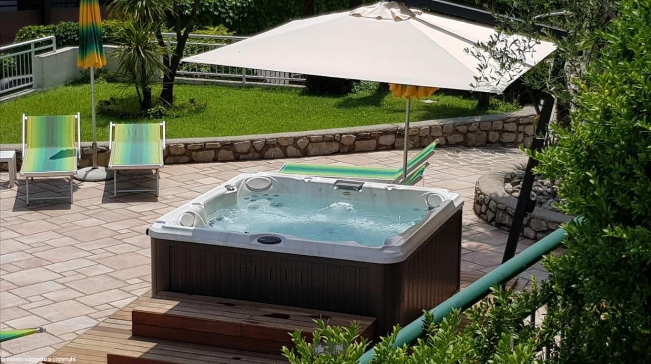 Appartamenti Villa Clivia Limone sul Garda Exterior foto